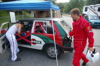 Illustration for article titled The 24 Hours Of LeMons New England 2009 Über Gallery, Part 2
